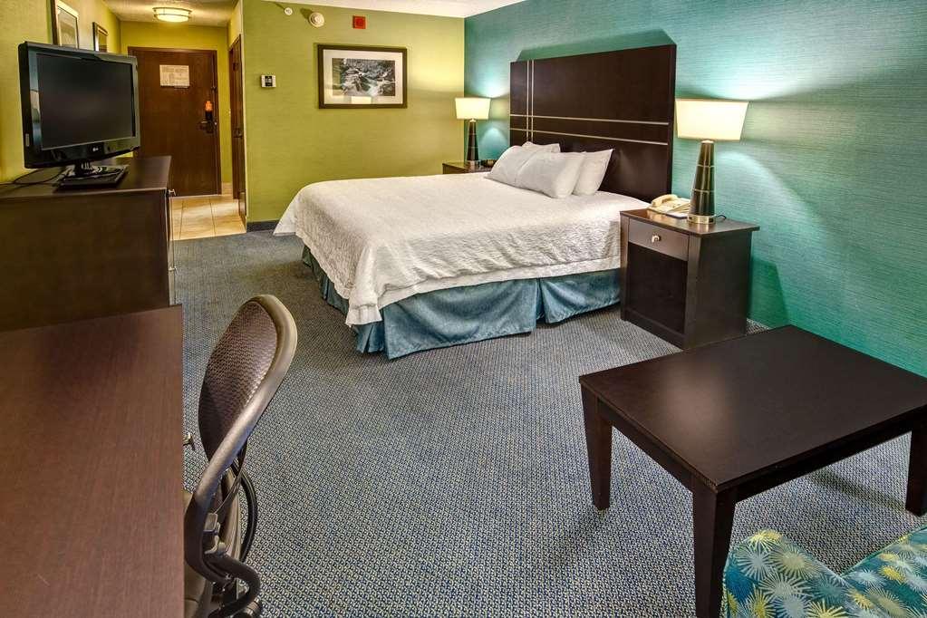 Hampton Inn Greensburg Δωμάτιο φωτογραφία