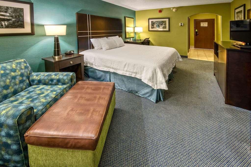Hampton Inn Greensburg Δωμάτιο φωτογραφία